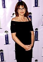 Dinah Manoff